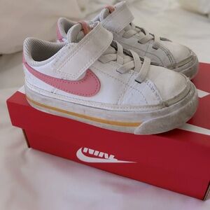 Toddler Nike shoes